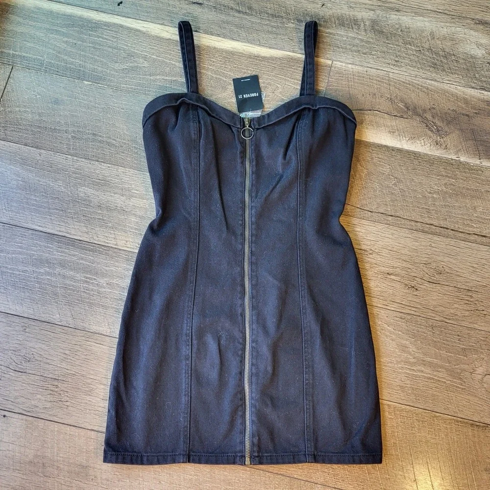 Forever 21 Black Denim Zip Up Mini Dress O-Ring Sweetheart Neckline Medium NWT
